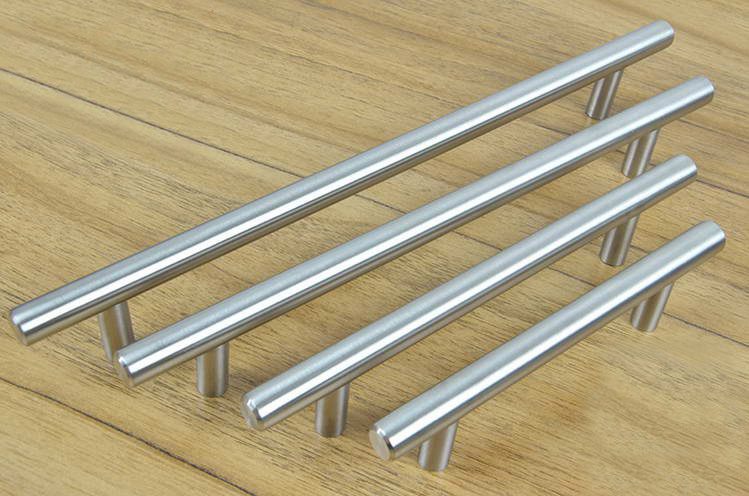 modern kitchen cabinet pulls