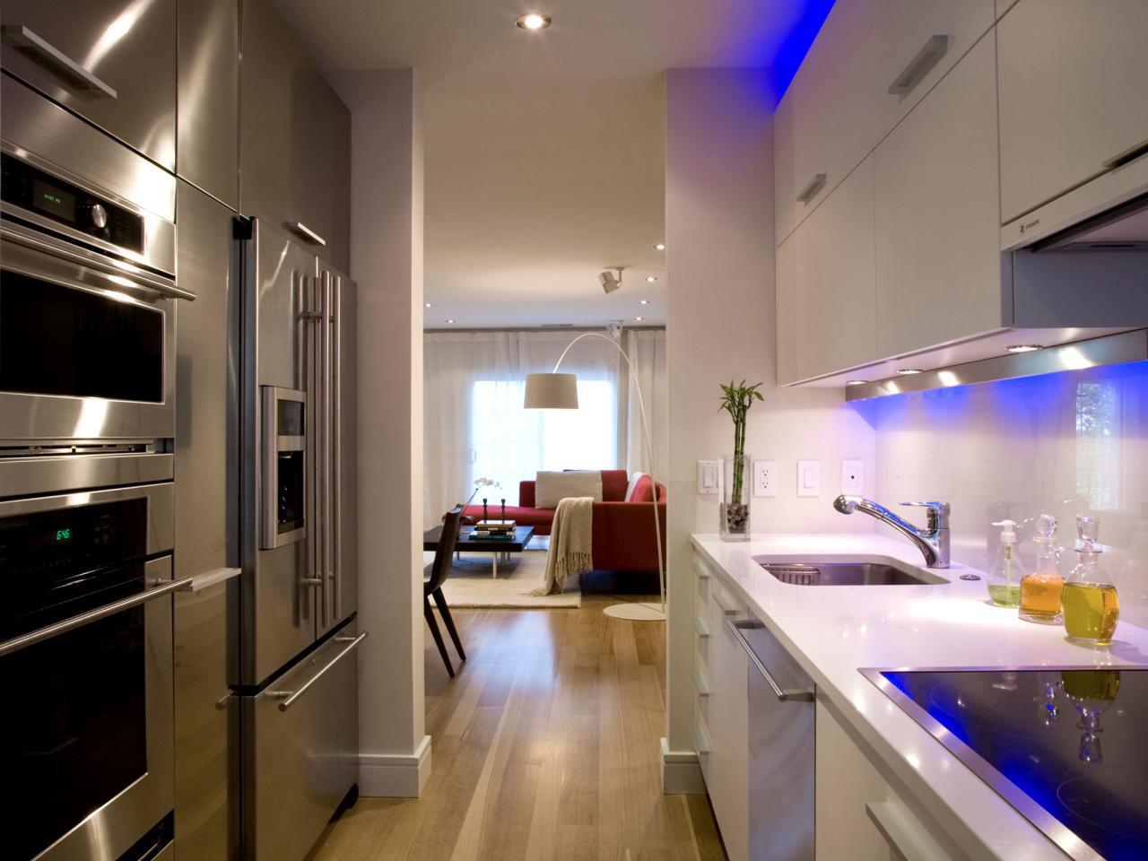 DP_Andreas-Charalambous-neutral-contemporary-kitchen-blue-light_h.jpg.rend.hgtvcom.1280.960