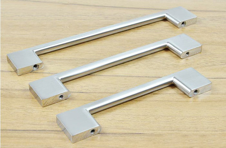 modern kitchen cabinet pulls